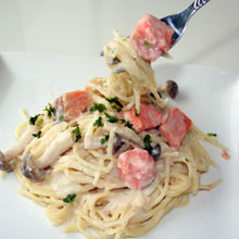 白花豆とサーモンのクリームパスタの画像が出るまでお待ちください