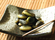鞍掛豆の塩茹での画像が出るまでお待ちください