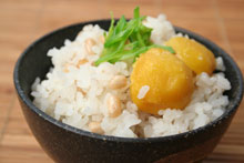 白小豆の栗入り麦ご飯の画像が出るまでそのままお待ちください。